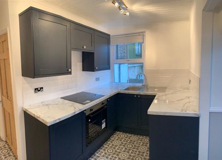 1 bedroom ground floor flat to rent - Photo 5