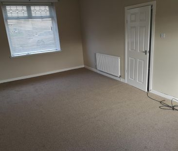 Vivian Street, Ferndale, Tylorstown - Photo 1