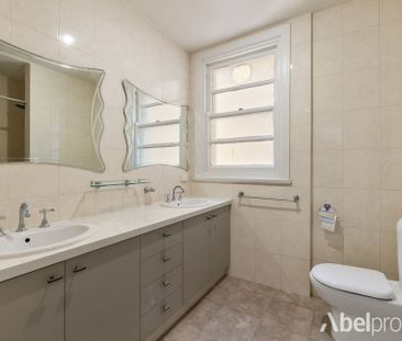 Character, Convenience & a Brand-New Kitchen in the Heart of the City - Photo 1