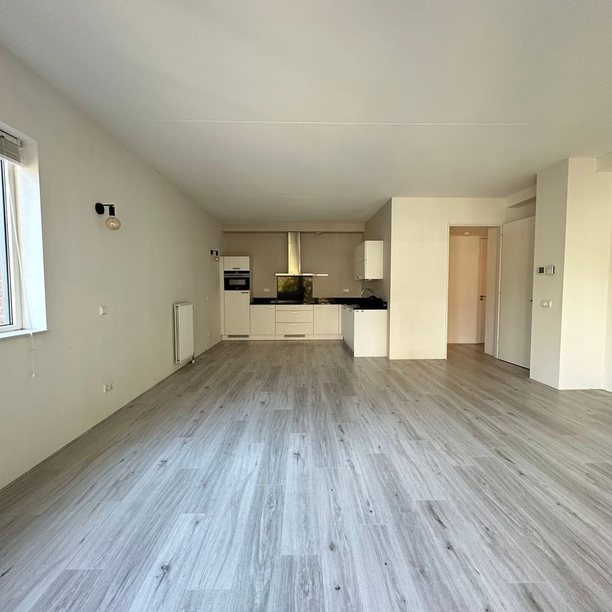 Appartement te huur: Koningin Sophiestraat 196 2595 TM Den Haag - Photo 1