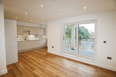 2 bedroom Flat To Let - Photo 2