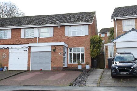 3 bedroom semi-detached house to rent - Photo 5