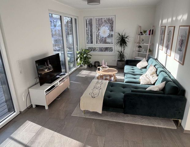 Schöne freundliche Etagenwohnung mit Süd-Loggia im Zentrum von Bünde !! - Photo 1