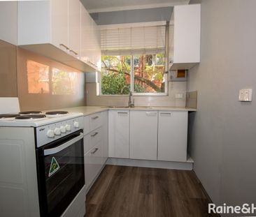 Handy Location - Photo 3