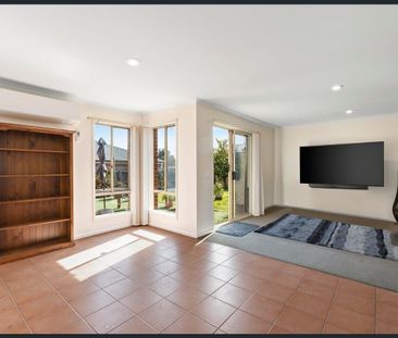 Lovely Home, Quiet Location! - Photo 3
