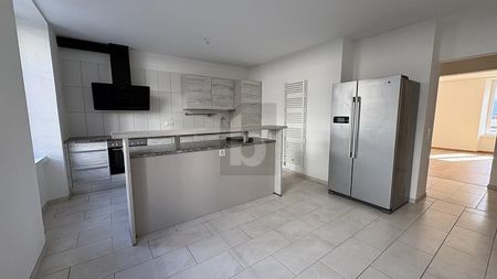 RÉCEMMENT RÉNOVÉ, LUMINEUX & SPACIEUX - Photo 3