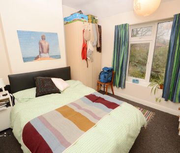 4 bedroom terraced house to rent - Photo 2