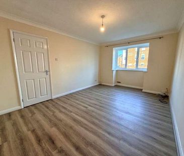 High Street, Aylesbury, HP20 - Photo 1