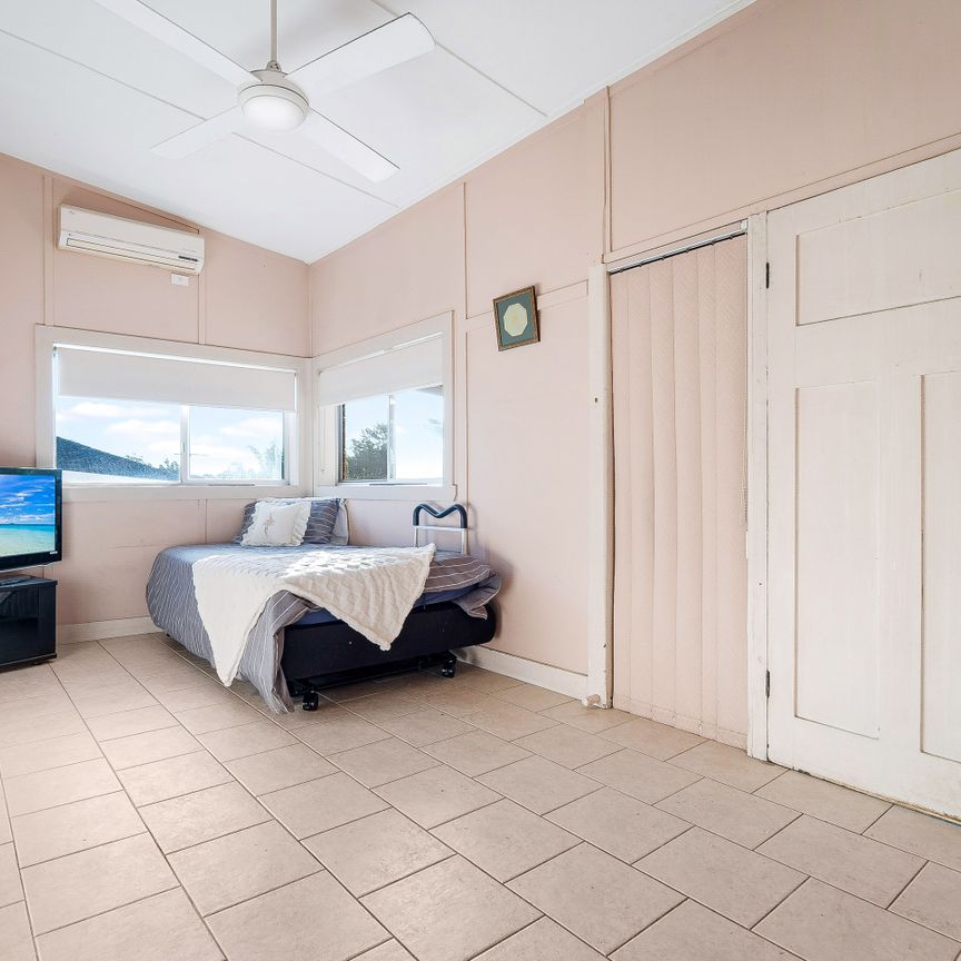 Three Bedroom Family Home - Photo 1