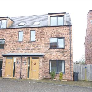 Varlows Yard, Off Chapel Street, Caistor, Market Rasen, LN7 - Photo 2