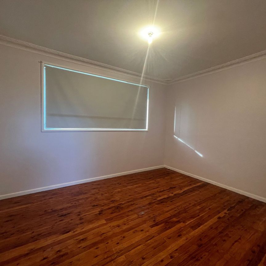 FAMILY HOME CLOSE TO ALL AMENITIES - Photo 1