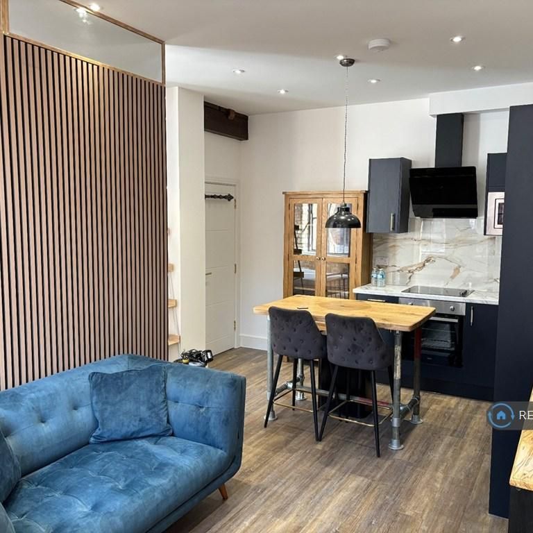 1 bedroom flat to rent - Photo 1