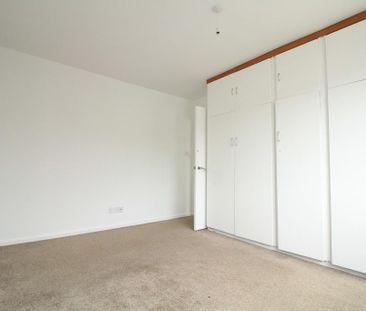 3 bedroom detached house to rent - Photo 4