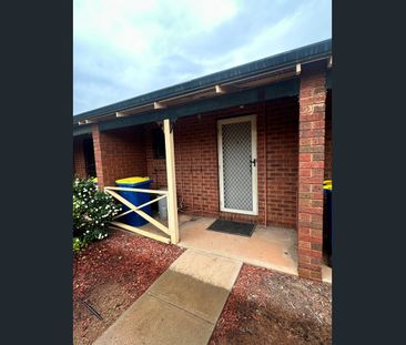 Fully Furnished Small & Easy to maintain Unit! - Photo 4