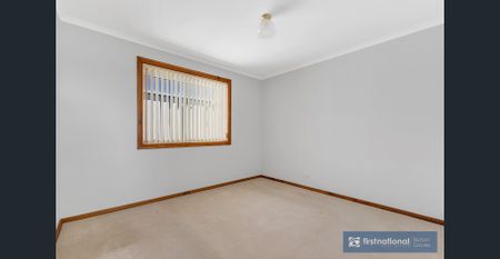 VERY TIDY AND SPACIOUS THREE BEDROOM HOME - Photo 3