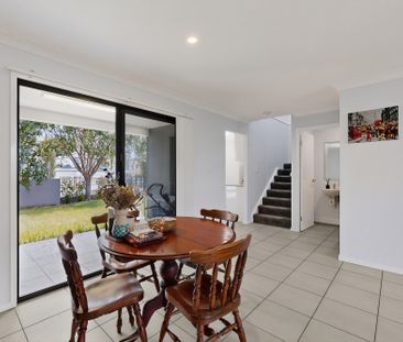 24/1 Emerald Place, Bridgeman Downs QLD 4035 - Townhouse For Rent |... - Photo 4