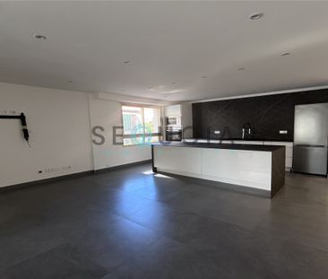 Location Appartement 4 pièces 92m² ANTIBES 06600 - Photo 2