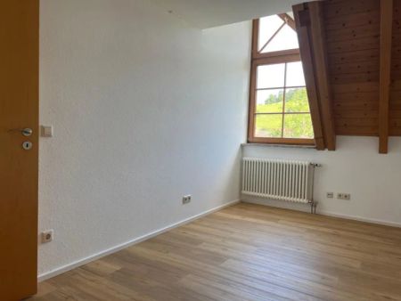 Ebringen - Wohlfühl - 3-Zimmer-DG-Wohnung mit herrlichem Blick - Foto 5