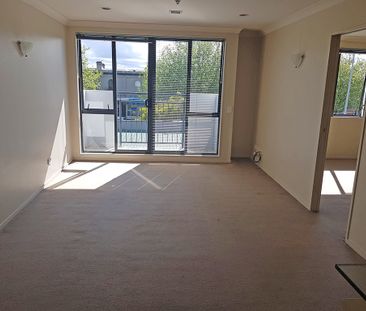 Superb one bedroom with carpark! - Photo 5