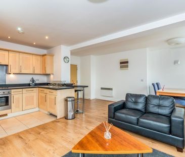 2 bedroom flat to rent - Photo 3