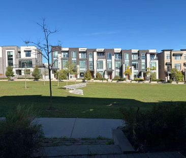 For Lease - 34 Heriot Place, Vaughan, Ontario - Photo 2