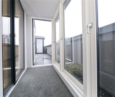 1 bedroom penthouse to rent - Photo 3