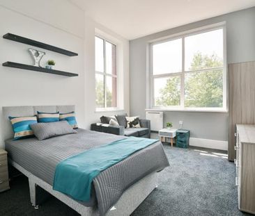 1 bedroom in a house share to rent - Photo 3
