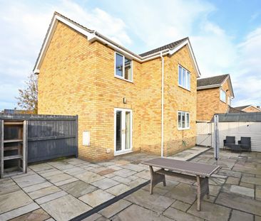 3 bedroom detached house to rent - Photo 3