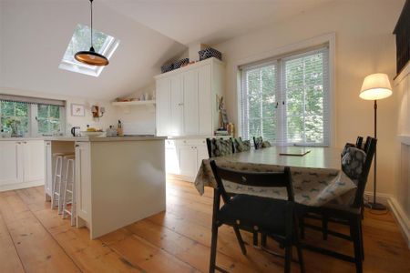 3 bedroom detached house to rent - Photo 3