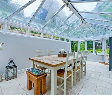 5 bedroom detached house to rent - Photo 4