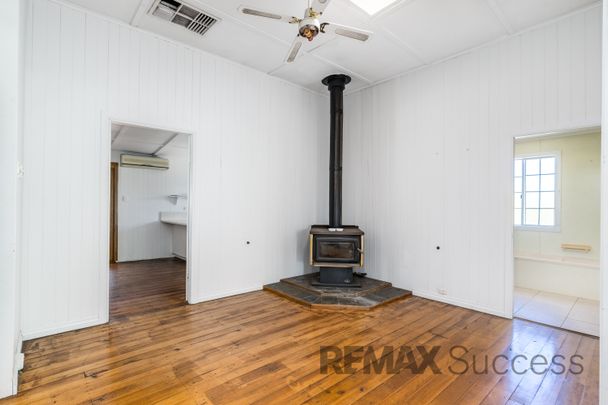 310 Alderley Street, Kearneys Spring QLD 4350 - House For Rent | Domain - Photo 1