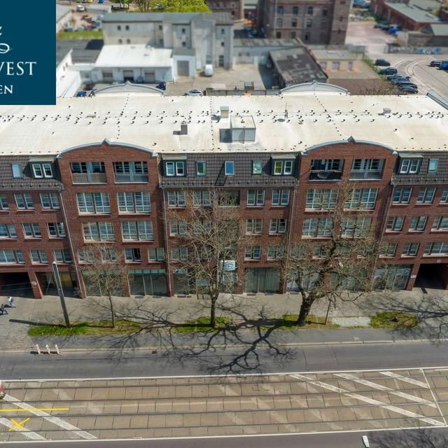 *lichtdurchflutete 2-Zimmer-Wohnung mit Balkon und Fahrstuhl in Magdeburg* - Photo 1