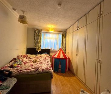 2 bedroom property to rent - Photo 3
