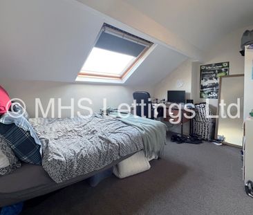 4 Bedroom Mid Terraced House for rent in Spring Grove View - Photo 2
