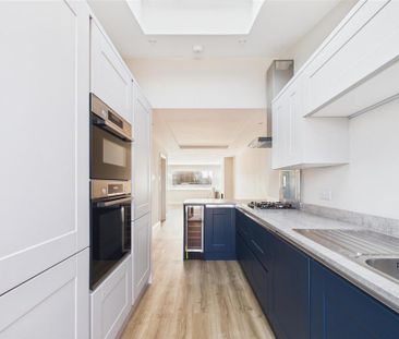 4 bedroom terraced house to rent - Photo 2