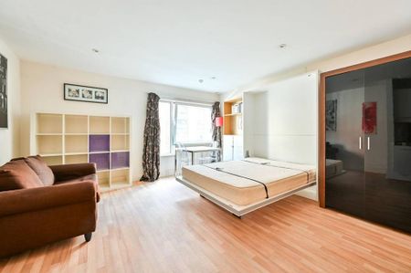 Studio to rent - Photo 2