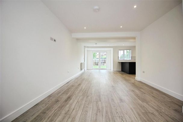 4 bedroom semi-detached house to rent - Photo 1