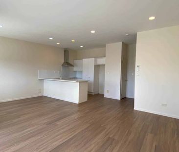 Family-Friendly Townhouse in a Quiet Cul-de-Sac - Photo 1