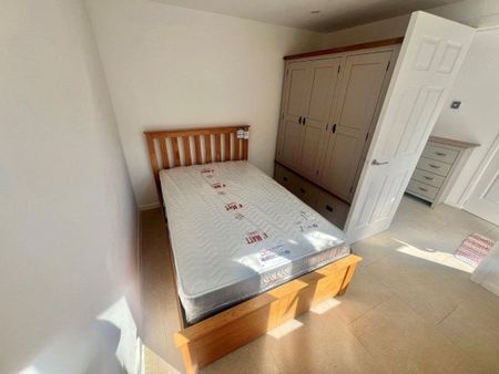 Hazelwood Road, Bedford, MK42 - Photo 2