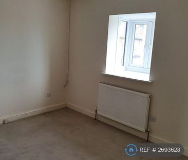 3 bedroom end of terrace house to rent - Photo 6