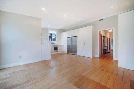 Spacious Character Home in Mt Eden village - Photo 5