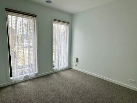 MODERN 2 BEDROOM UNIT - Photo 3