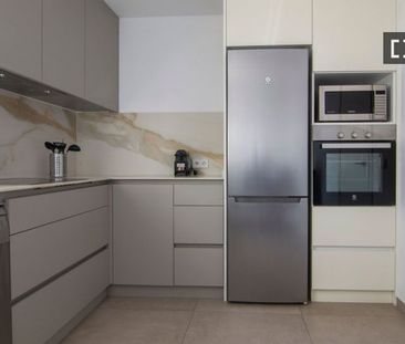 4 room luxury Flat for rent in Valencia, Spain - Photo 3