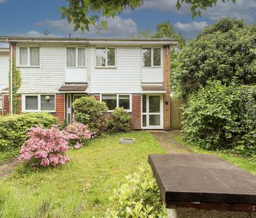 3 bedroom end of terrace house to rent - Photo 1