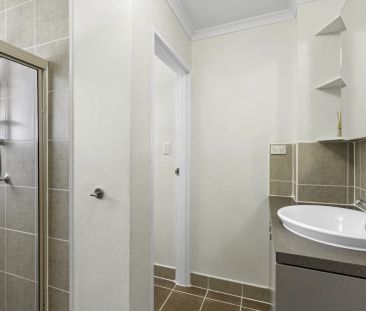 Modern 2-Bedroom Apartment in Prime Queanbeyan Location - Photo 3