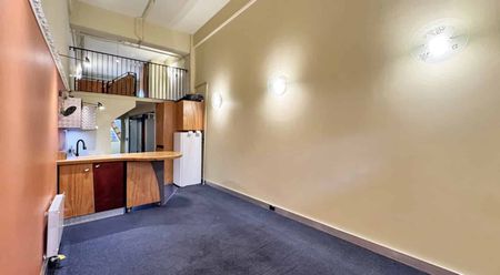 Welcome home to 1M/51 Webb Street - Photo 3