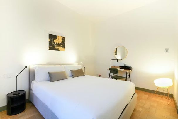 Alzaia Naviglio Pavese, Milan, Lombardy 20143 - Foto 1