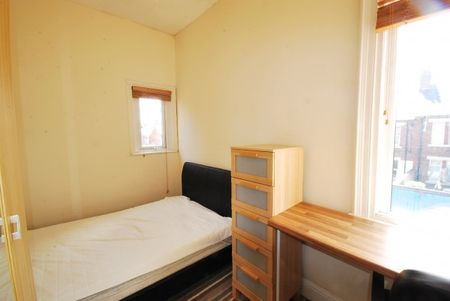 5 Bed - Warton Terrace, Heaton - Photo 5