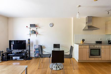 1 bedroom flat to rent - Photo 4