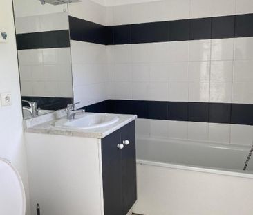Location Appartement 2 pièces 35m² CAGNAC LES MINES 81130 - Photo 4